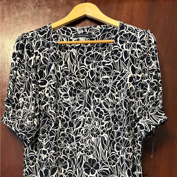 Women’s Tommy Hilfiger Navy Blue and White Floral Dress - Picture 1 of 3